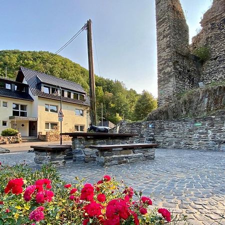 Roosartige Ferien - Ferienwohnung Am Weiherturm Bacharach Bagian luar foto