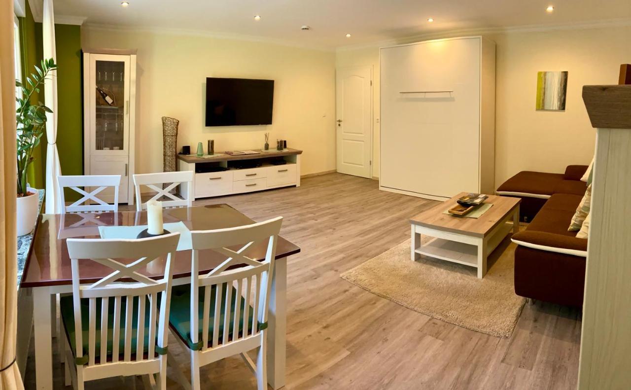 Roosartige Ferien - Ferienwohnung Am Weiherturm Bacharach Bagian luar foto
