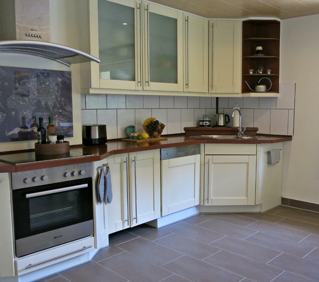 Roosartige Ferien - Ferienwohnung Am Weiherturm Bacharach Bagian luar foto
