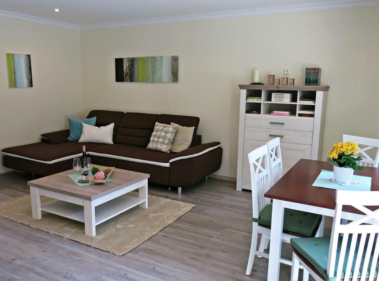 Roosartige Ferien - Ferienwohnung Am Weiherturm Bacharach Bagian luar foto